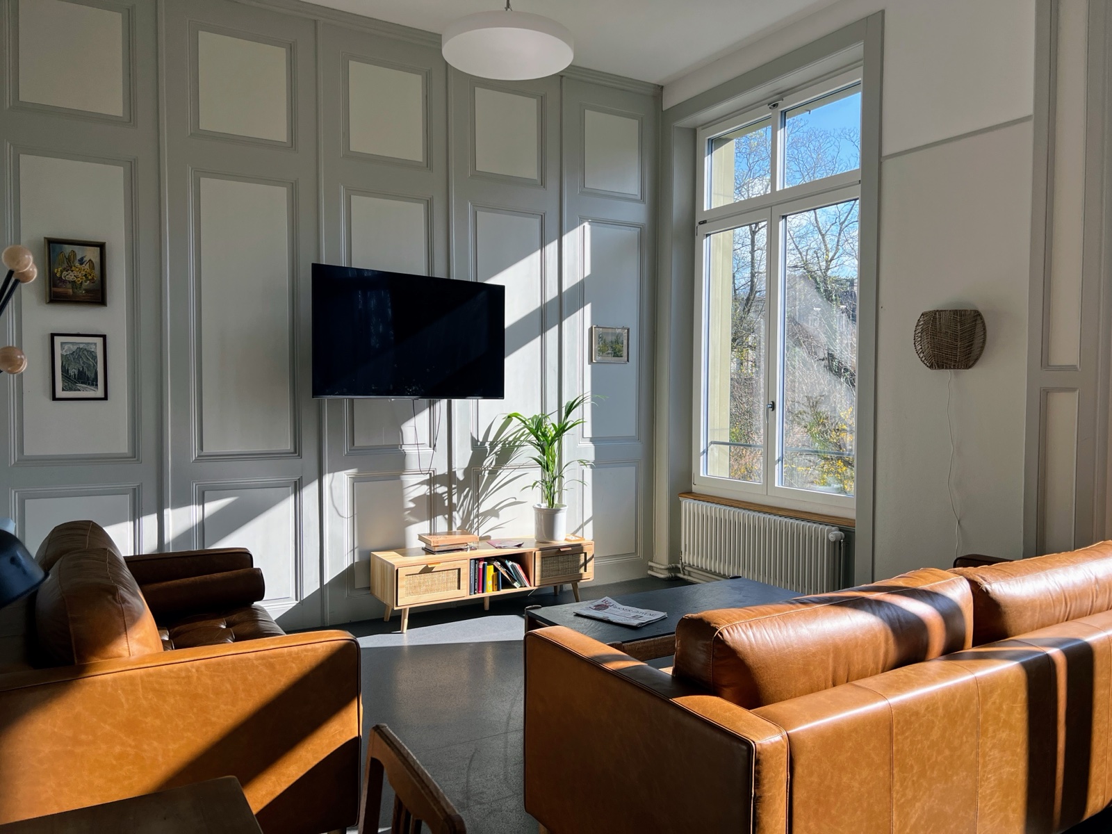 Neu gestaltetes Wohnzimmer im Passantenheim Bern